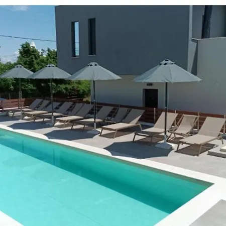 Diamond D2 Iraklitsa 公寓